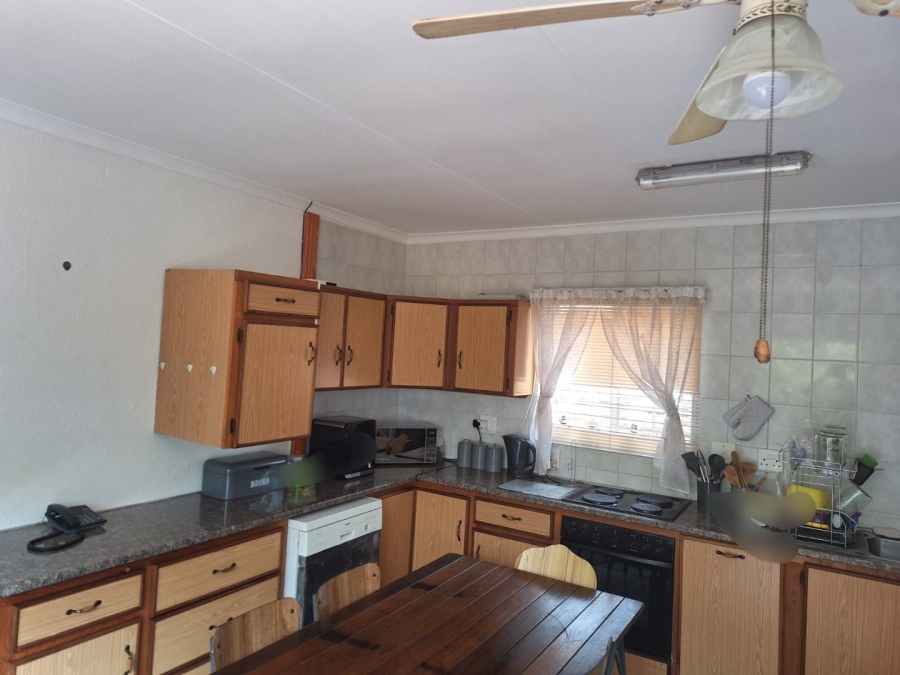 3 Bedroom Property for Sale in Safari Gardens North West